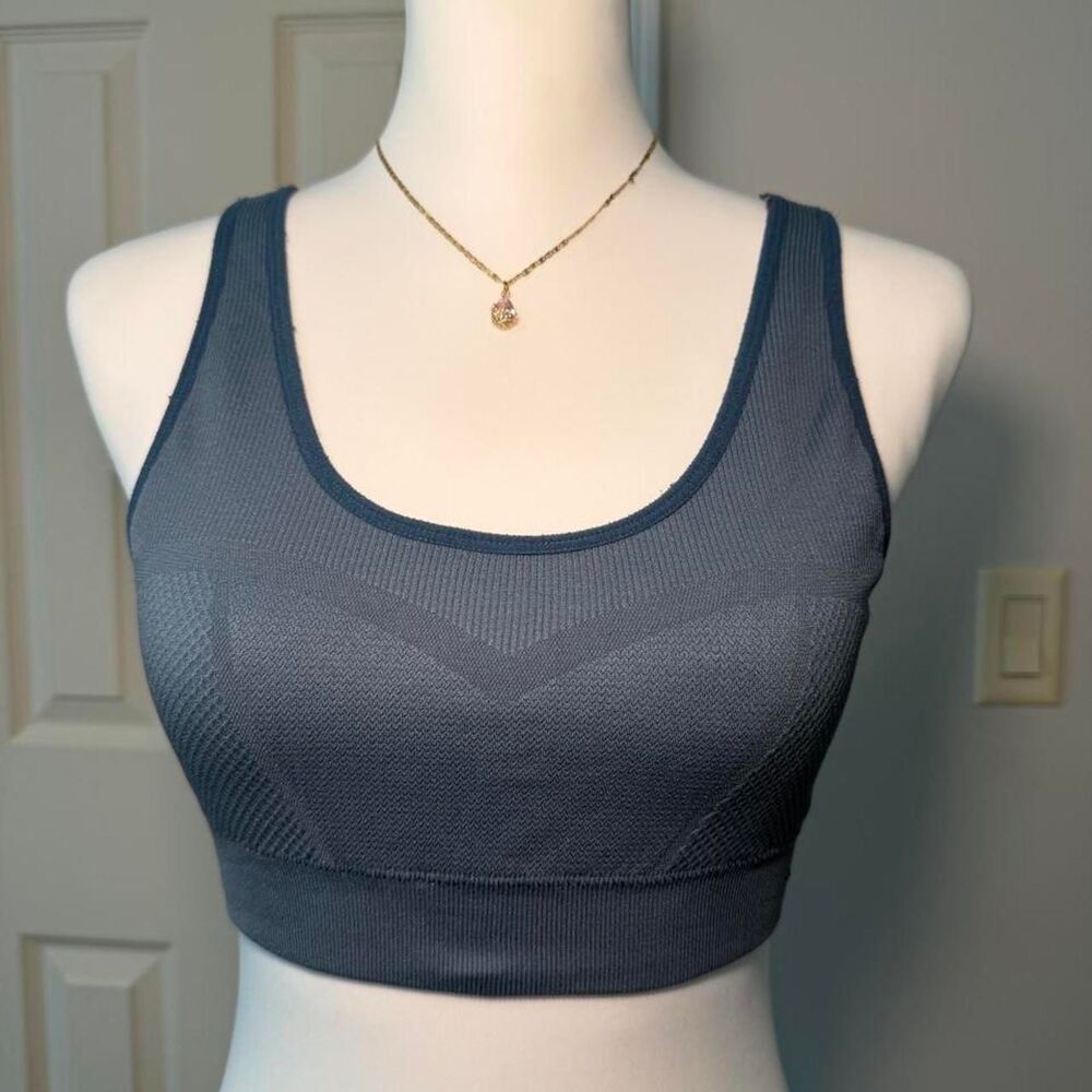 Reebok Medium Blue Seamless Sports Bra Scoop Neck Textured Knit Gym Workout Top